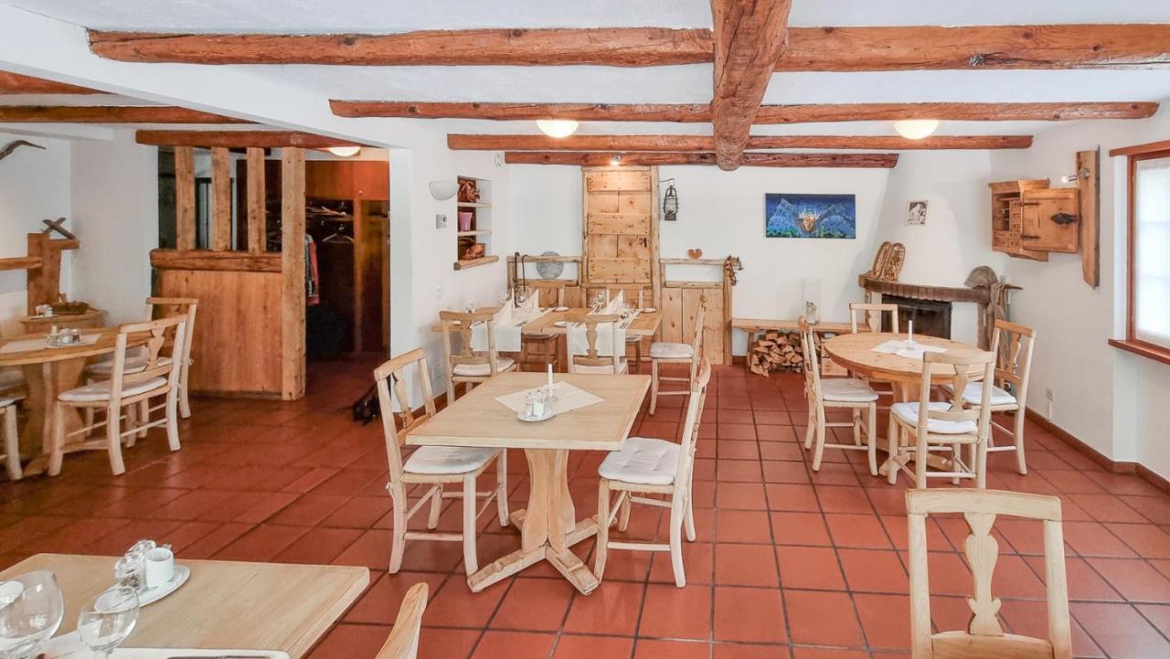 Hotel Santana Roveredo Buitenkant foto